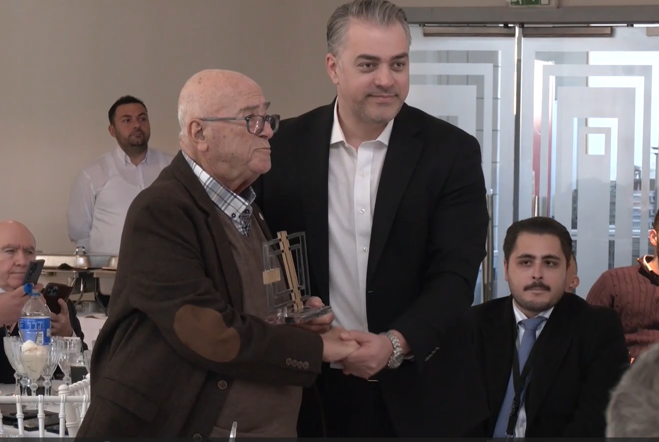 tsakos-karellis_F-819879481.jpg